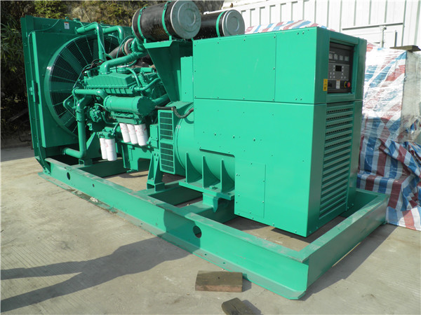 常山出租发电机 发电机组厂家：柴油发电机组的控制屏的作用是什么？